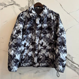 Louis Vuitton Camo Reversible Double Face Coaches Jacket Size 46 fits Large